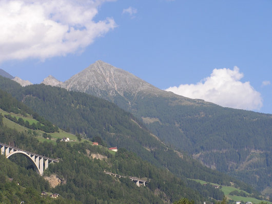 Von Obervellach zeigt sich das Kampleck in ganzer Größe.